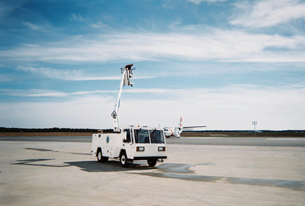 GSS Hawk 800 Type I & IV Deice Truck - Image 3