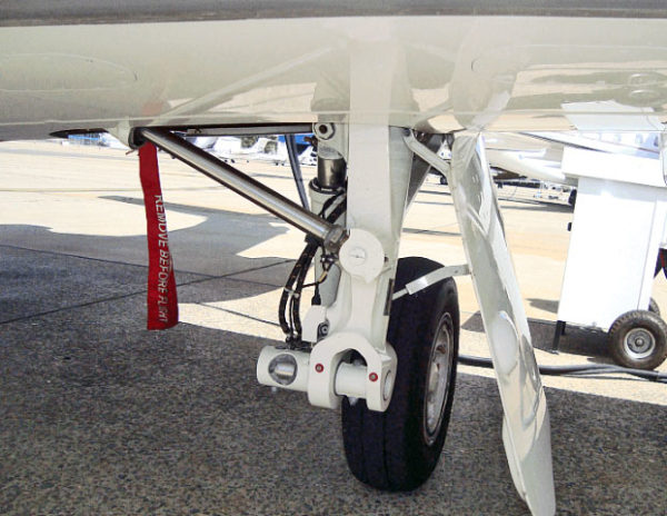Phenom 100 Main Landing Gear Downlock Pin Assembly - Image 2